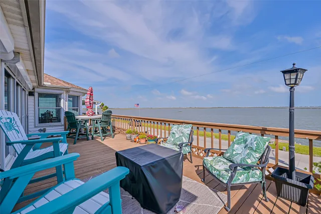 $466,000 | 1309 Blue Heron Drive, Bayou Vista, TX 77563