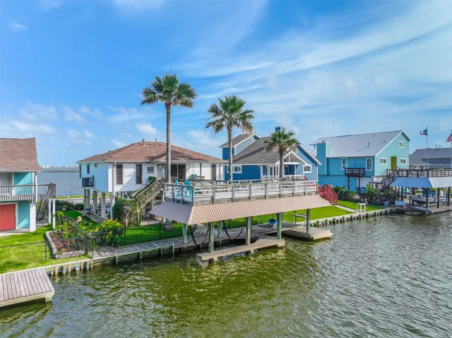 $466,000 | 1309 Blue Heron Drive, Bayou Vista, TX 77563