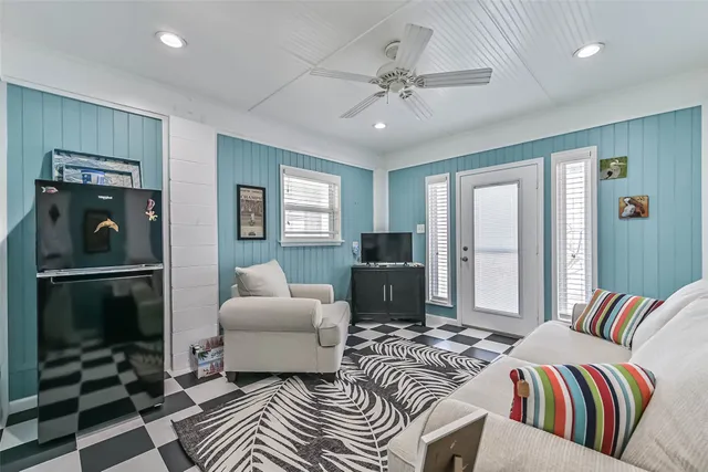 $466,000 | 1309 Blue Heron Drive, Bayou Vista, TX 77563