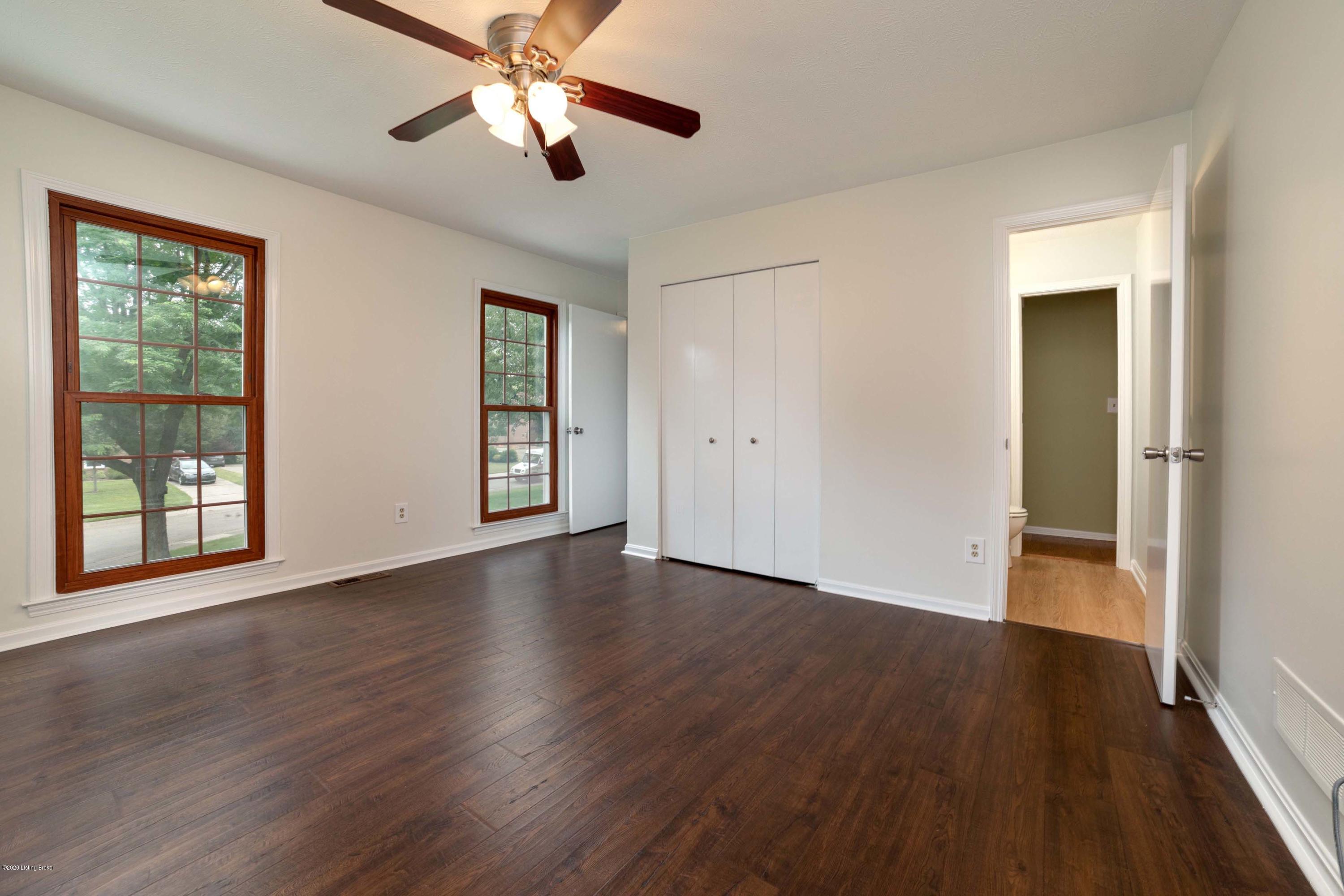 2808 Wareham Road Louisville, KY 40242 - Photo 29 of 70 Wareham029