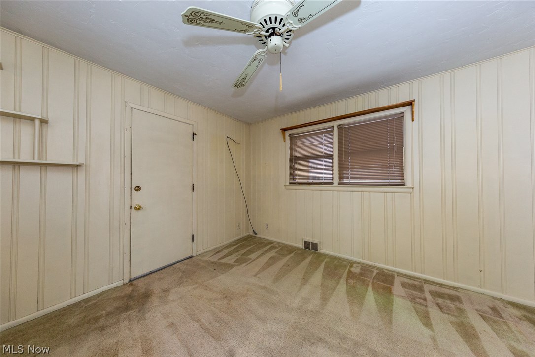 2267 Edgerton Road Cleveland, OH 44118 - Photo 14 of 33