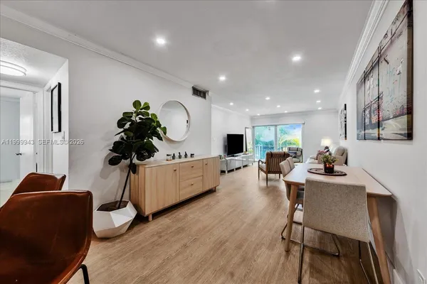 $2,750 | 9225 Southwest 87th Avenue, Unit A12, Miami, FL 33176