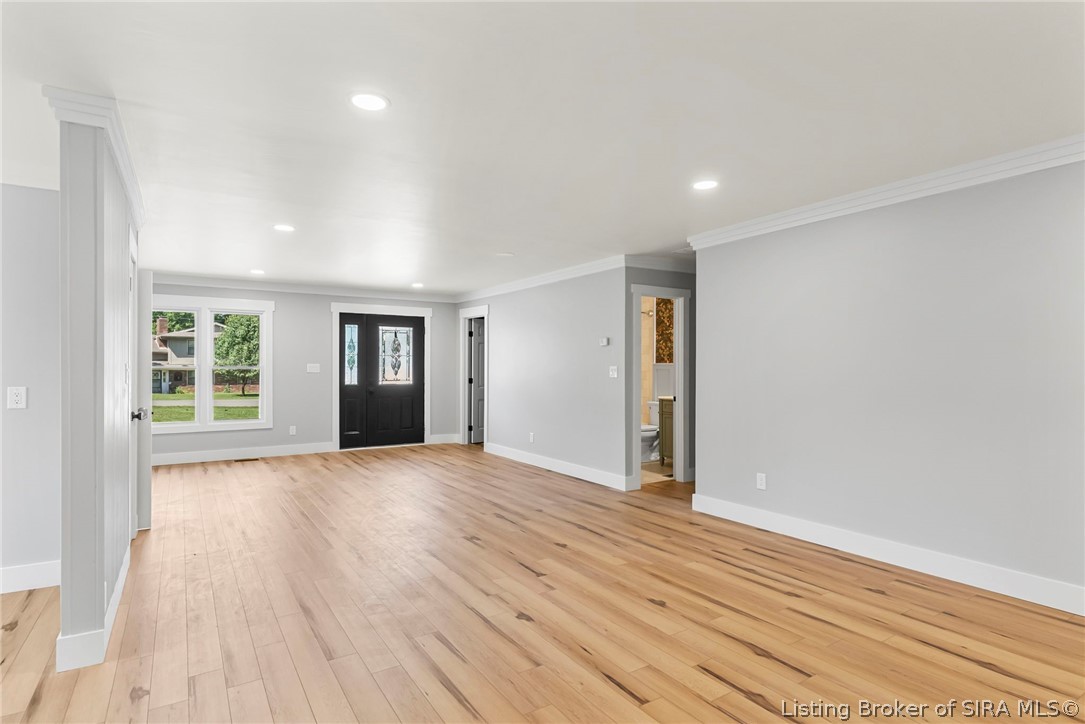 2037 Ridgewood Lane Madison, IN 47250 - Photo 4 of 27 Living Room
