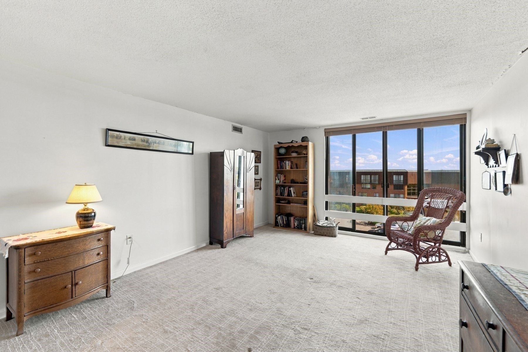 406 Paradise Road, Unit 3H Swampscott, MA 01907 - Photo 22 of 42 Gallery Image 22