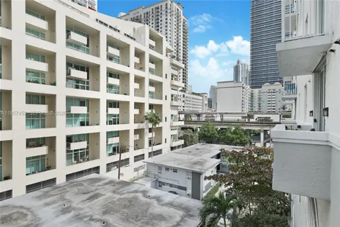 $379,000 | 115 Southwest 11th Street, Unit 505, Miami, FL 33130