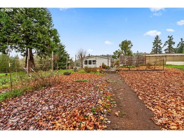 a view of a outdoor space