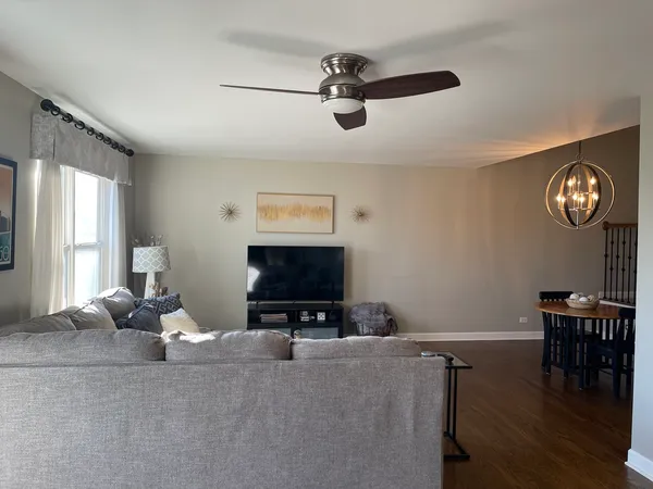 $3,300 | 3252 Cool Springs Court, Naperville, IL 60564