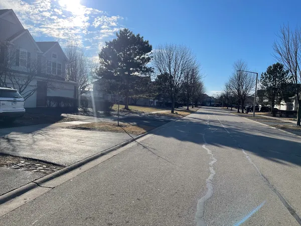 $3,300 | 3252 Cool Springs Court, Naperville, IL 60564