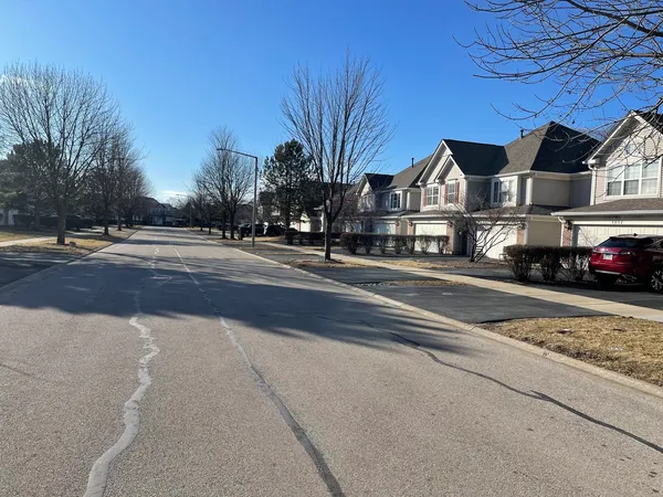 $3,300 | 3252 Cool Springs Court, Naperville, IL 60564