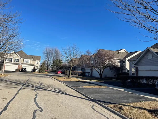 $3,300 | 3252 Cool Springs Court, Naperville, IL 60564