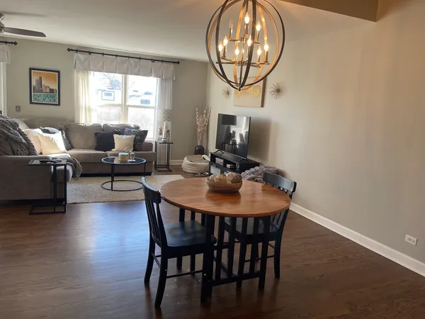 $3,300 | 3252 Cool Springs Court, Naperville, IL 60564