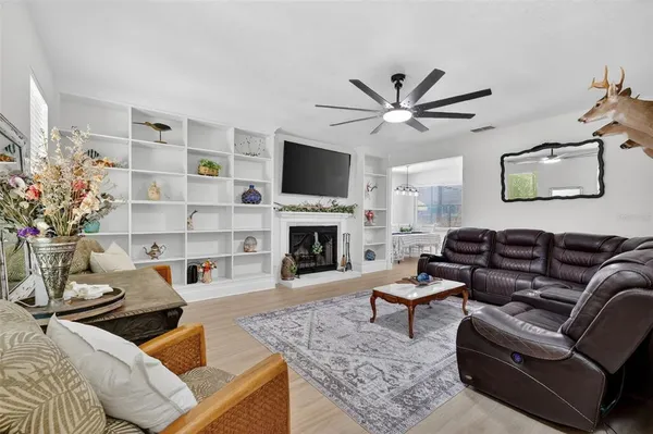 $1,295,000 | 250 North Walker Street, Oakland, FL 34760