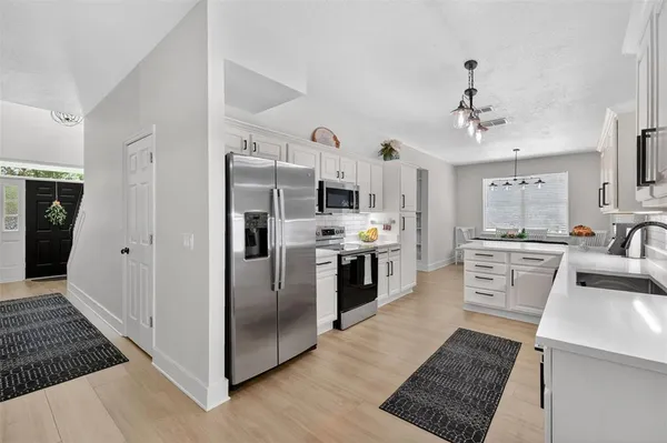 $1,295,000 | 250 North Walker Street, Oakland, FL 34760