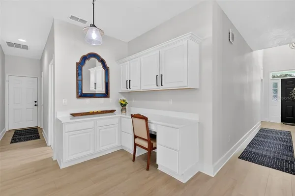 $1,295,000 | 250 North Walker Street, Oakland, FL 34760