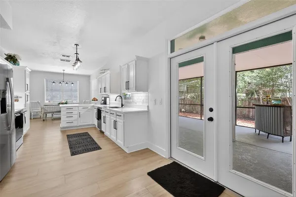 $1,295,000 | 250 North Walker Street, Oakland, FL 34760