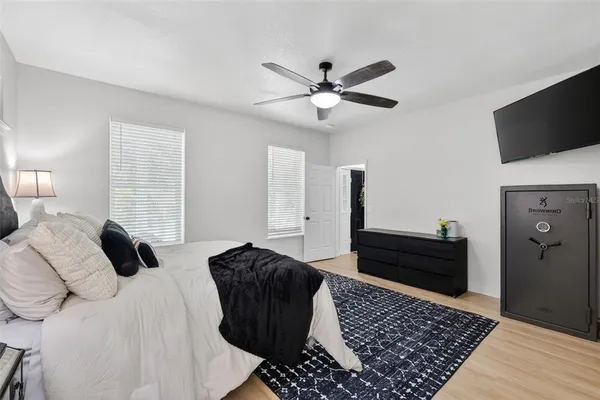 $1,295,000 | 250 North Walker Street, Oakland, FL 34760