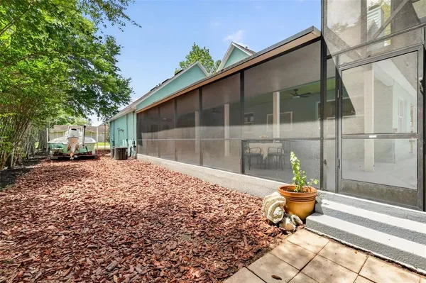 $1,295,000 | 250 North Walker Street, Oakland, FL 34760