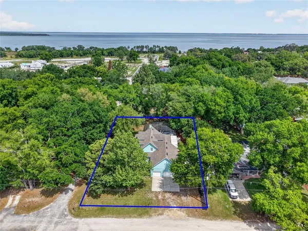 $1,295,000 | 250 North Walker Street, Oakland, FL 34760