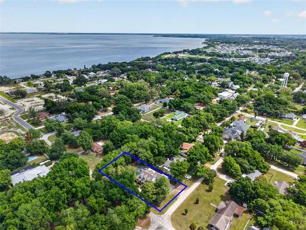 $1,295,000 | 250 North Walker Street, Oakland, FL 34760