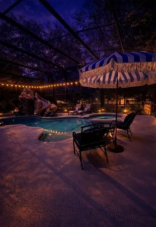 $1,295,000 | 250 North Walker Street, Oakland, FL 34760