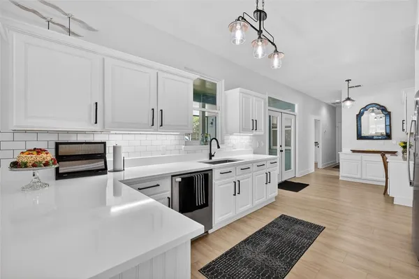 $1,295,000 | 250 North Walker Street, Oakland, FL 34760