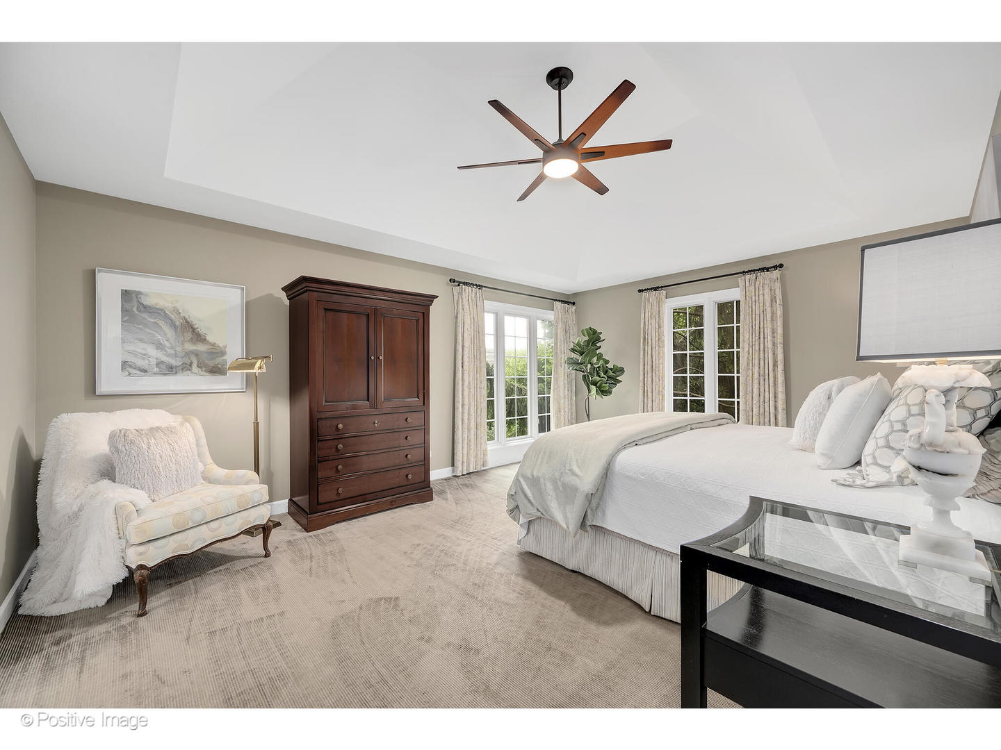 13 Tartan Ridge Road Burr Ridge, IL 60527 - Photo 18 of 37 a bedroom with a large bed and a window