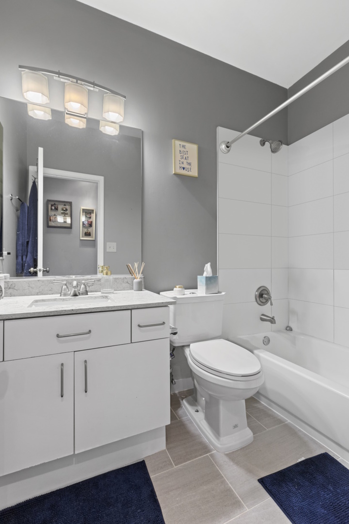 301 West Scott Street, Unit 104 Chicago, IL 60610 - Photo 17 of 20
