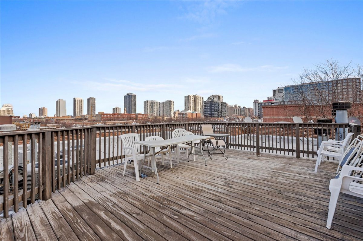 301 West Scott Street, Unit 104 Chicago, IL 60610 - Photo 19 of 20