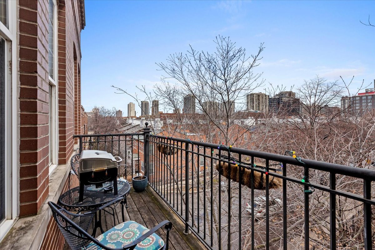 301 West Scott Street, Unit 104 Chicago, IL 60610 - Photo 6 of 20