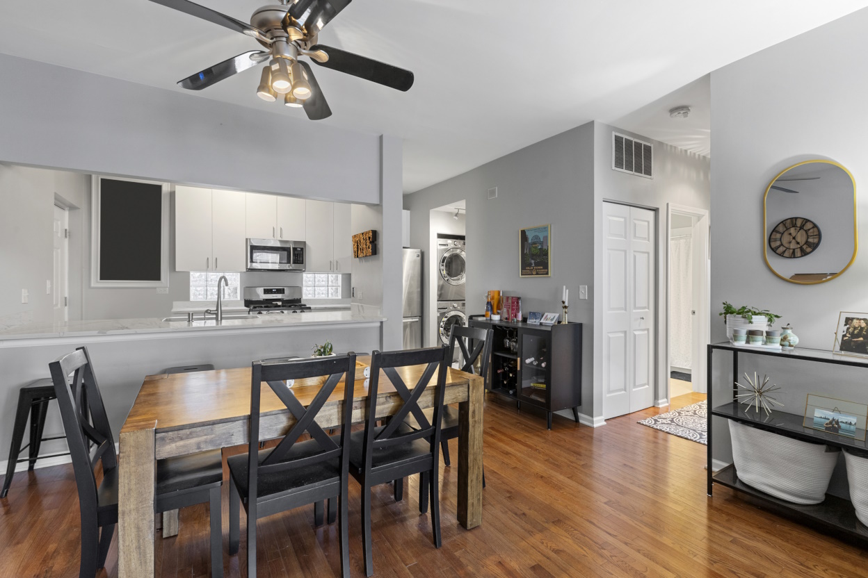 301 West Scott Street, Unit 104 Chicago, IL 60610 - Photo 7 of 20