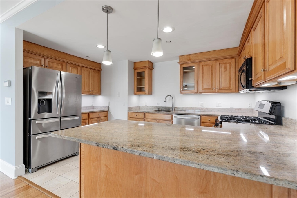 225 Derby Street, Unit 504 Salem, MA 01970 - Photo 12 of 34