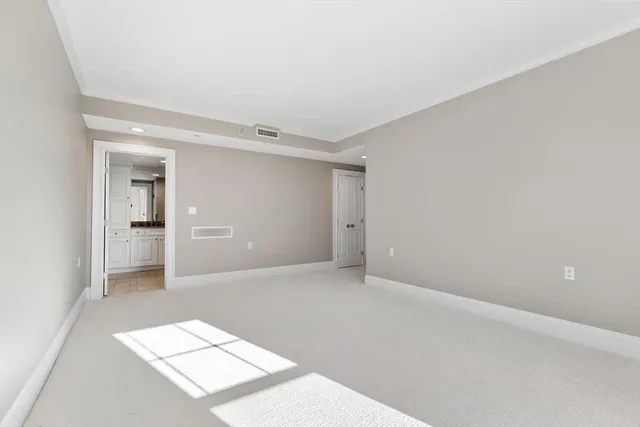 $3,800 | 225 Derby Street, Unit 504, Salem, MA 01970