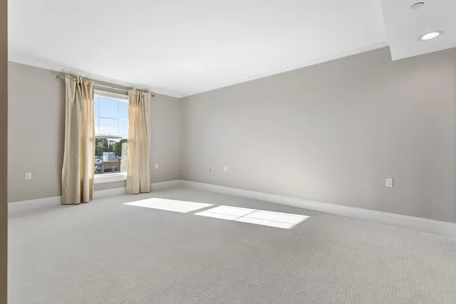 $3,800 | 225 Derby Street, Unit 504, Salem, MA 01970