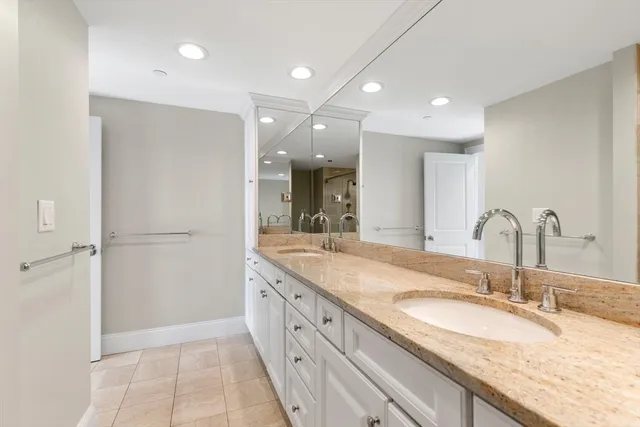 $3,800 | 225 Derby Street, Unit 504, Salem, MA 01970