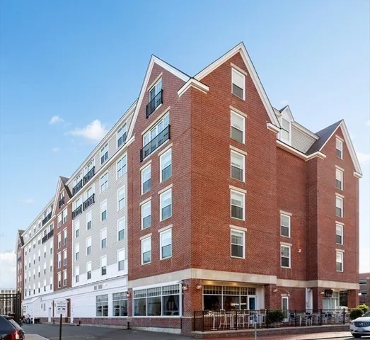$3,800 | 225 Derby Street, Unit 504, Salem, MA 01970