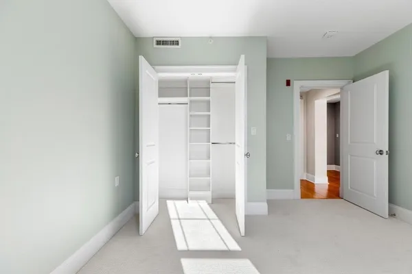 $3,800 | 225 Derby Street, Unit 504, Salem, MA 01970