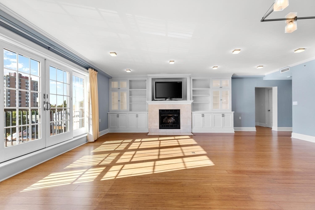 225 Derby Street, Unit 504 Salem, MA 01970 - Photo 4 of 34