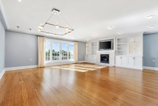 $3,800 | 225 Derby Street, Unit 504, Salem, MA 01970