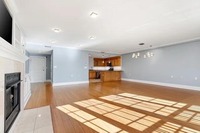 $3,800 | 225 Derby Street, Unit 504, Salem, MA 01970