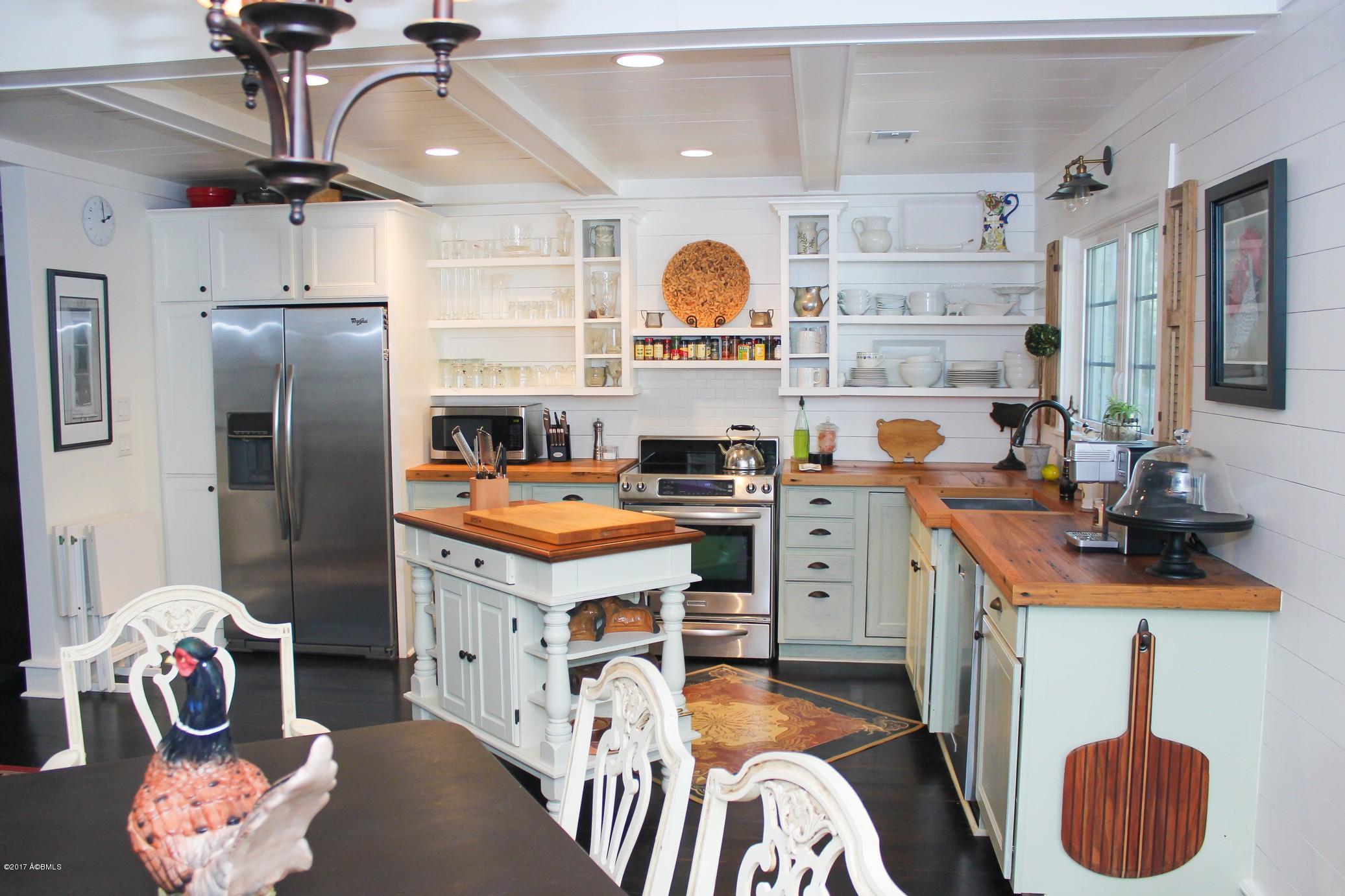 753 Sams Point Road Beaufort, SC 29907 - Photo 5 of 29 Kitchen