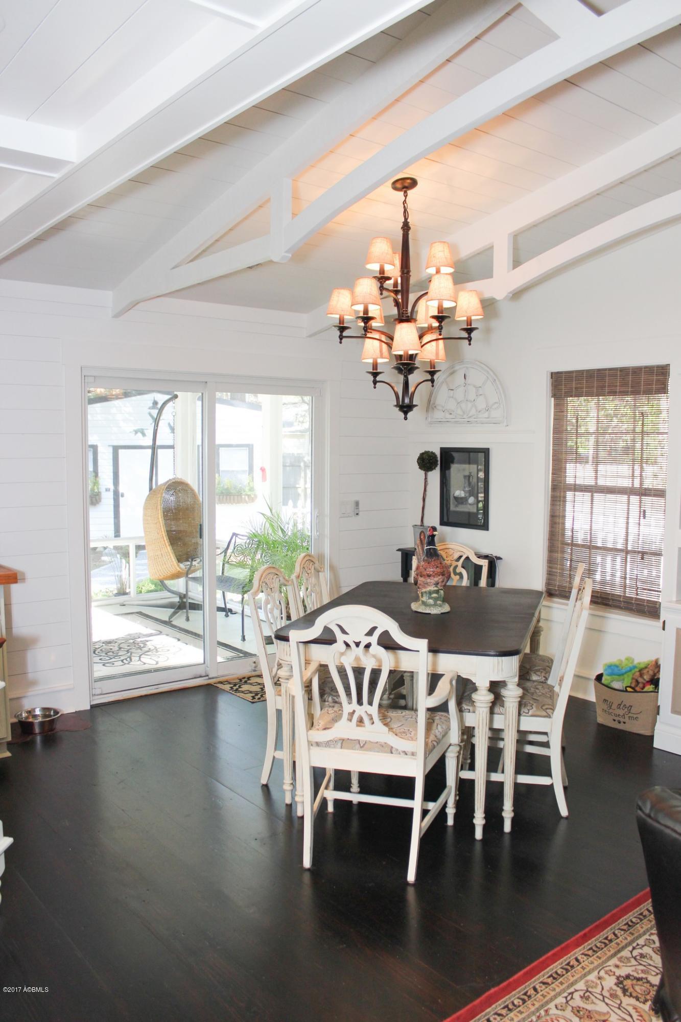 753 Sams Point Road Beaufort, SC 29907 - Photo 7 of 29 Dining Area 1