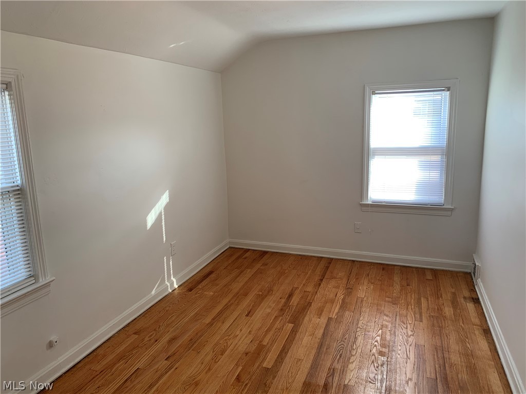 4153 Bayard Road Cleveland, OH 44121 - Photo 12 of 21