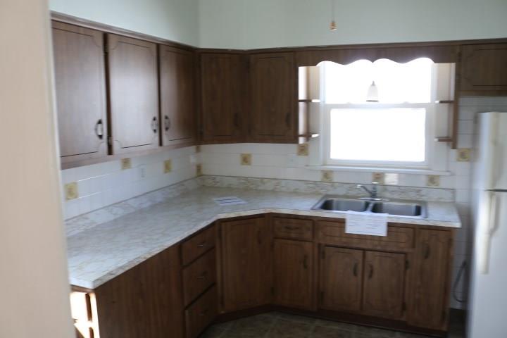 173 Oak Spring Road Canonsburg, PA 15317 - Photo 4 of 10 Gallery Image 4