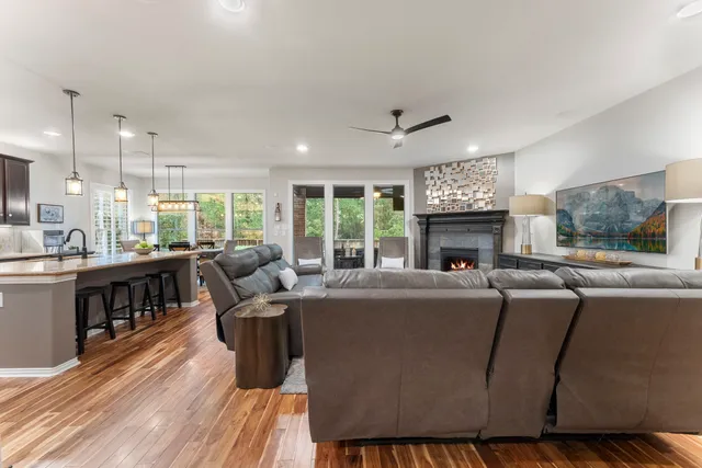 $649,500 | 27614 Colin Springs Lane, Spring, TX 77386