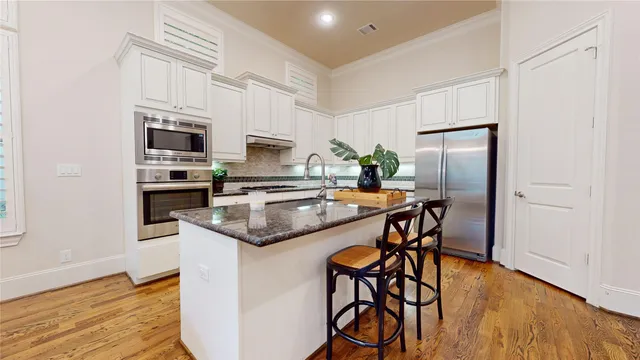 $3,800 | 10920 Wrenwood Manor, Houston, TX 77043