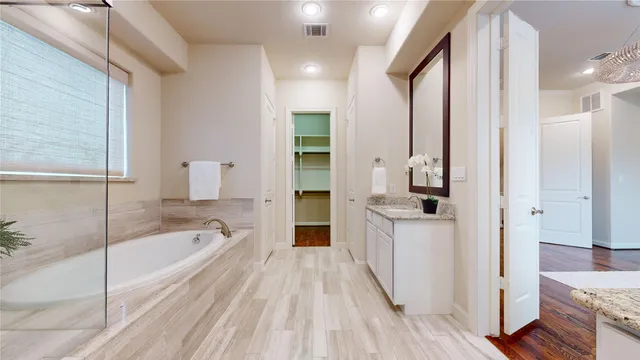 $3,800 | 10920 Wrenwood Manor, Houston, TX 77043