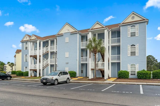 $195,000 | 100 Fountain Pointe Lane, Unit 301, Myrtle Beach, SC 29579