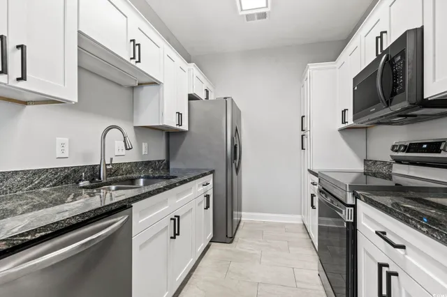 $195,000 | 100 Fountain Pointe Lane, Unit 301, Myrtle Beach, SC 29579