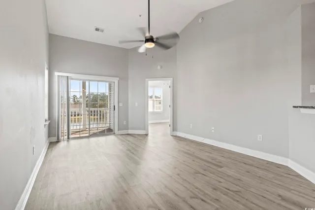 $195,000 | 100 Fountain Pointe Lane, Unit 301, Myrtle Beach, SC 29579