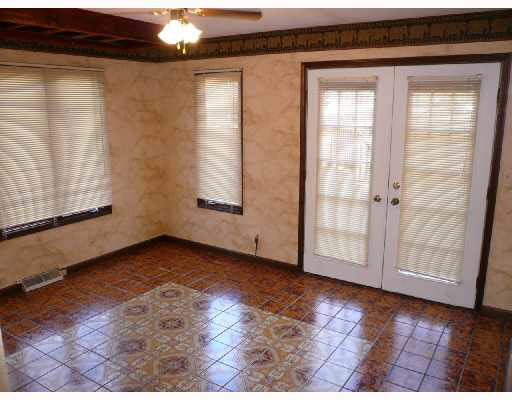 58130 Pear Road South Bend, IN 46619 - Photo 6 of 8 Gallery Image 6